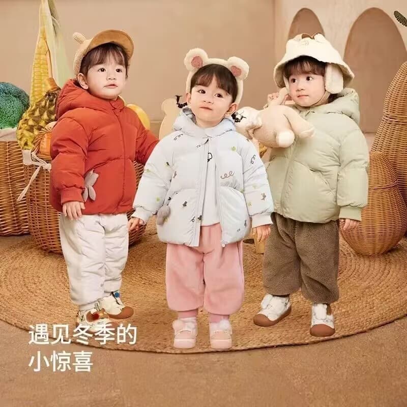Wholesale children's clothing 2025 baby down jackets, new autumn and winter styles for boys and girls, fashionable, warm, and suitable for outerwear.