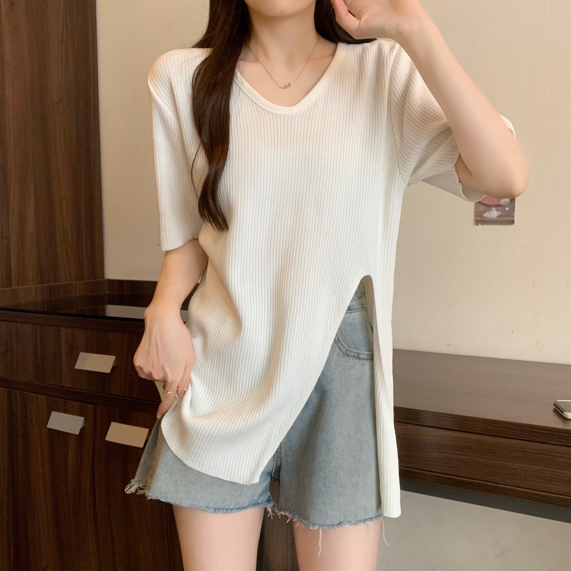 Stylish Ice Silk Knitted Collar Short-Sleeve Shirt for Summer, Plus-Size, Mid-Length, Slimming, Unique Slit Design Top for Women