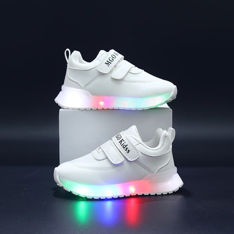 Children's Leather Shoes 2026 New Spring/Summer/Autumn Light-Up Shoes Simple Glowing Shoes LED Shoes for Ages 1-6