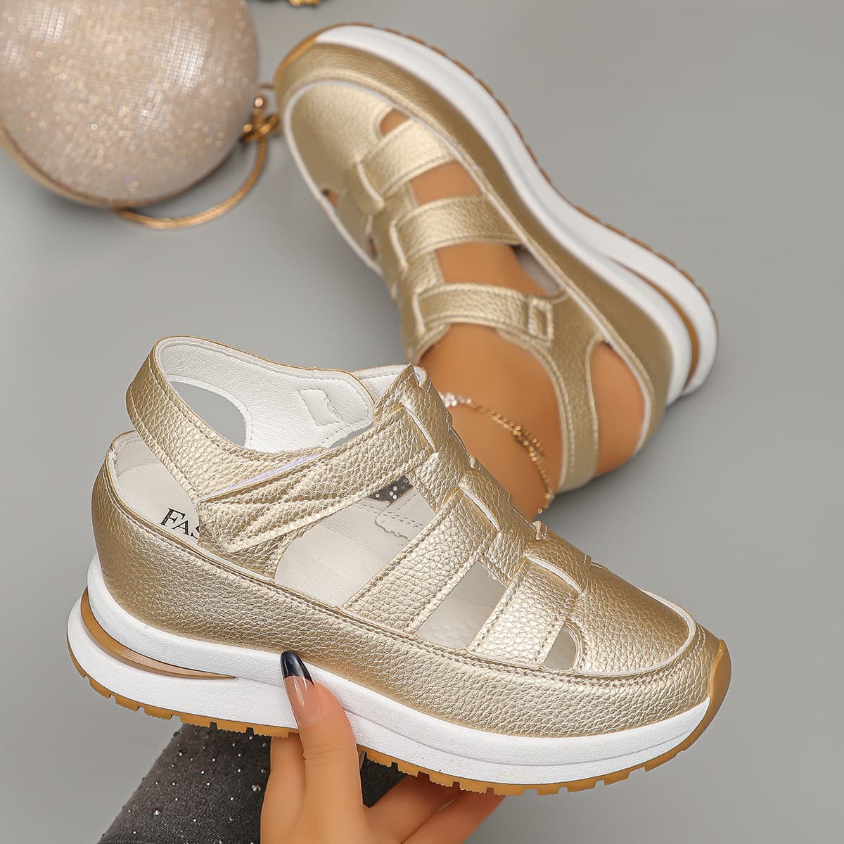 Cross-border Summer New Thick-Soled Sandals Hollow Breathable Sports Sandals Export Plus Size Women's Solid Color Closed-Toe Sandals