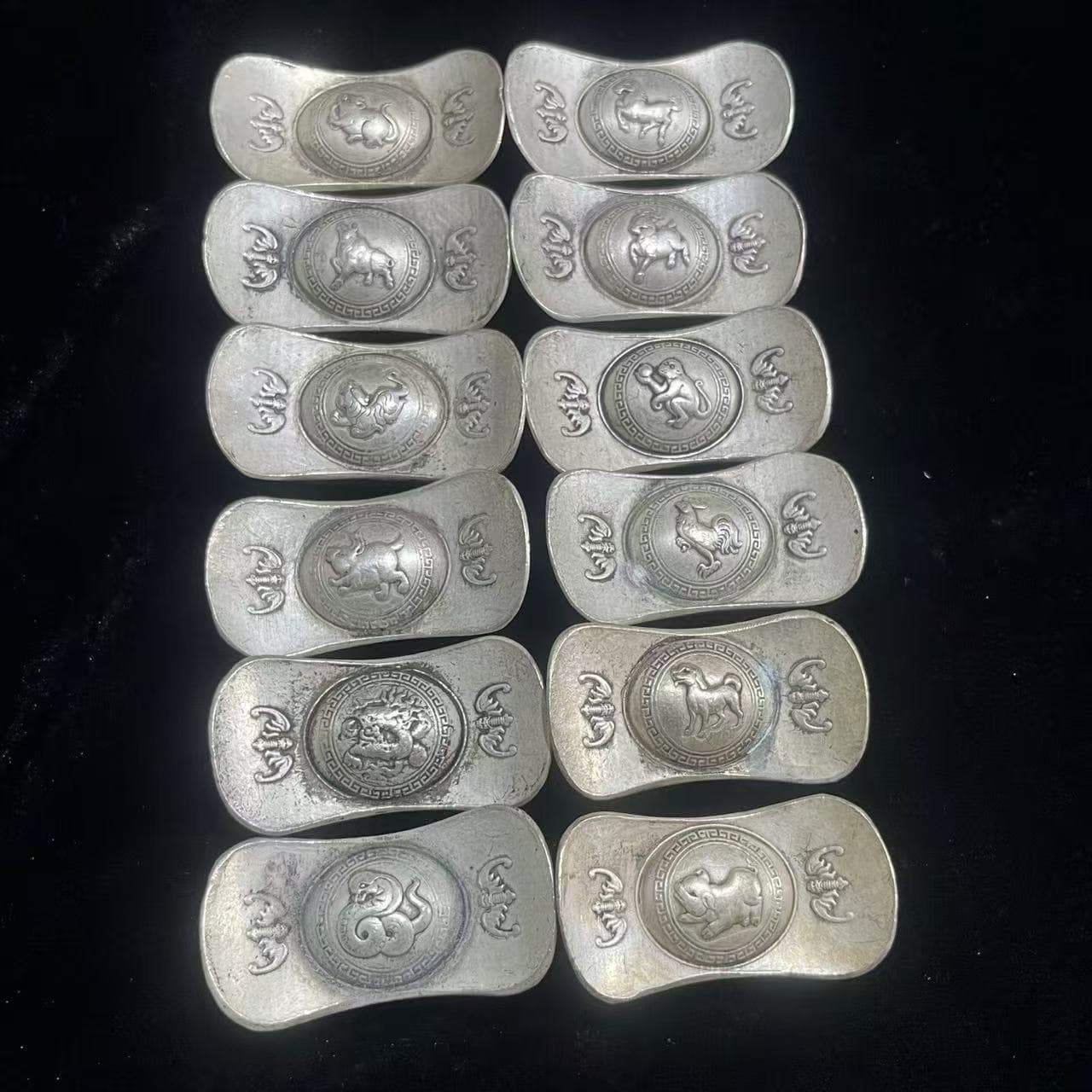 Antique-style silver ingots, solid twelve zodiac animal small silver ingot ornaments and handicrafts.