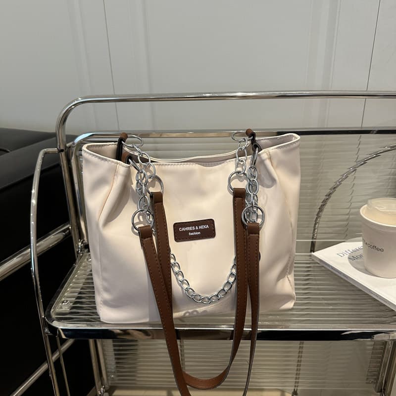 New large-capacity tote bag cross-body popular bag fashionable women's shoulder bag handbag chain versatile bag