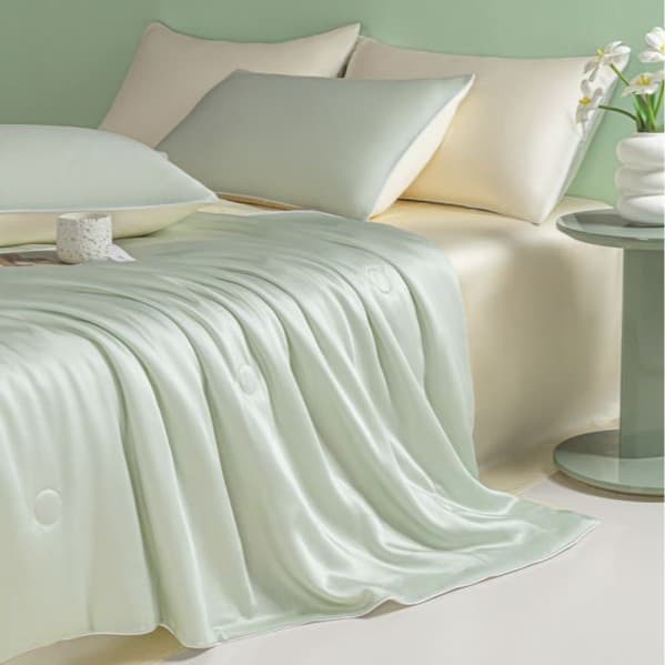 Ice Silk Summer Quilt 4-Piece Set Solid Color 2026 Summer Cooling Air Conditioning Quilt Washable Summer Gift Summer Quilt