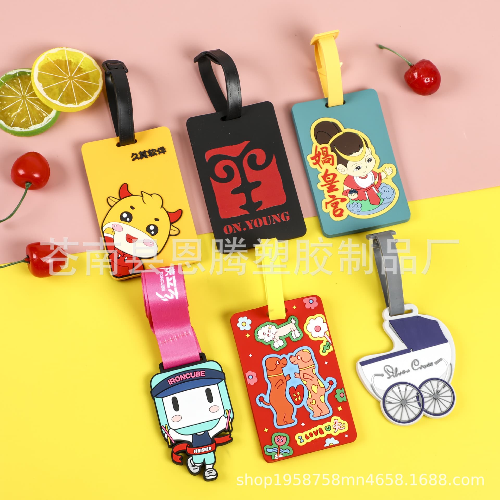 Factory custom pvc soft rubber luggage tag silicone shipping tag rubber travel tag tag listing boarding pass custom