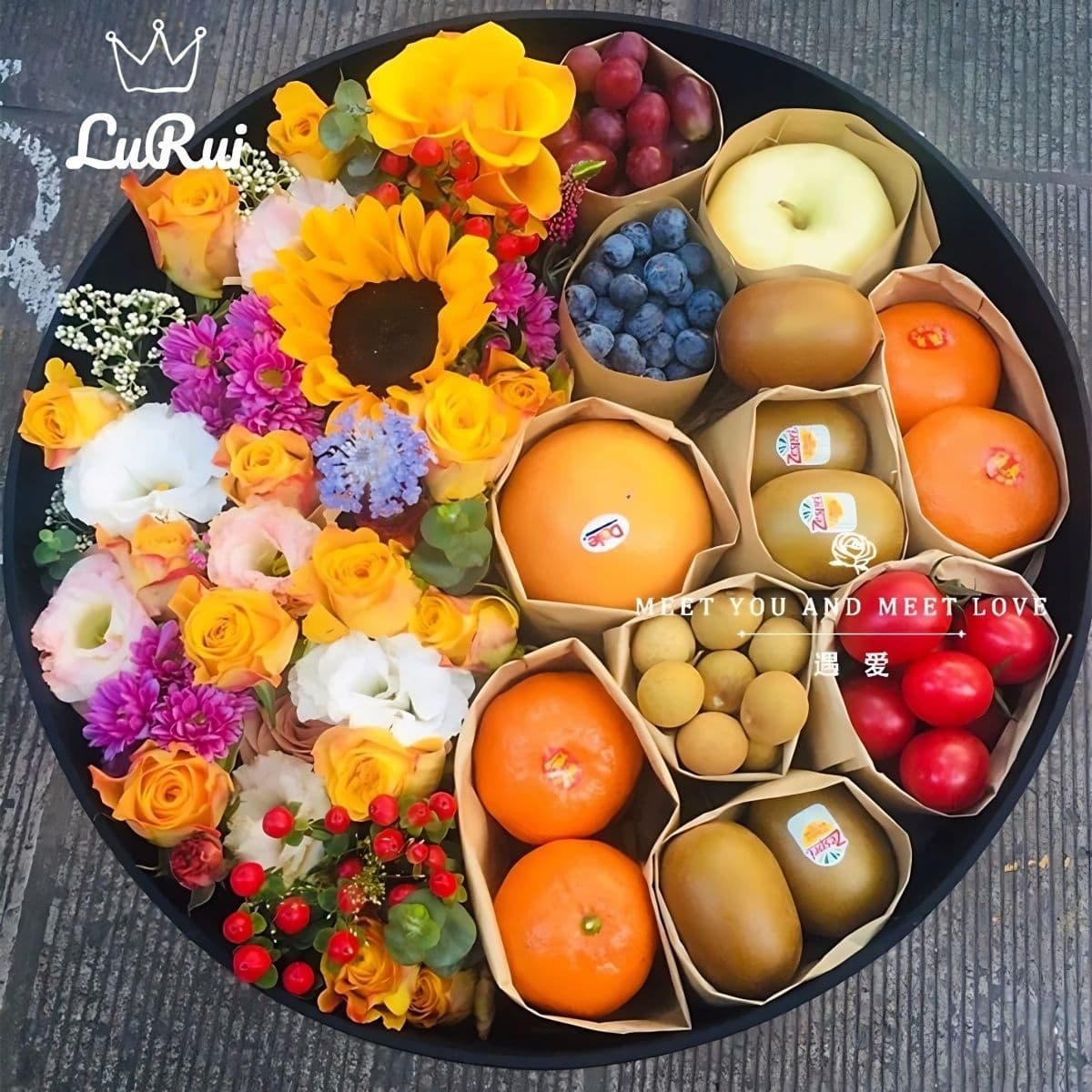 Premium Round Gift Box for Flowers and Fruit Basket DIY Material Kit with Window Empty Box Flower Arrangement Packaging Box
