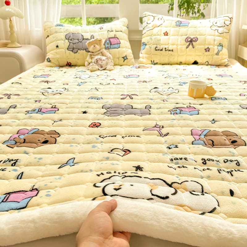 2025 Hot-Selling Milk Fleece Mattress, Home Warm Bed Cover, Blanket, Student Dorm Single Bed Protective Pad Mattress Topper