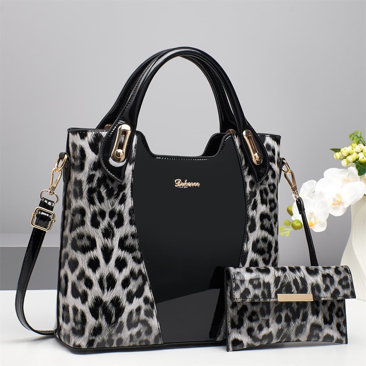 New Leopard Print Mother-Daughter Bag Set with Spliced Patent Leather Handbag, Middle-Aged Mom Bag, Large Capacity Cross-Border Versatile Shoulder Bag for Women