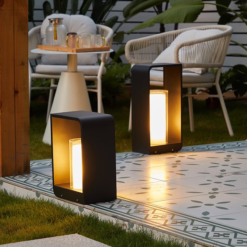 Solar-powered waterproof outdoor courtyard lights, outdoor lawn lights, villa landscape lights, garden and homestay lawn lights.
