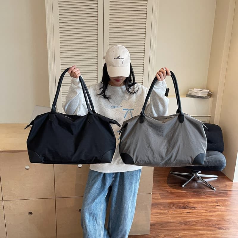 New Short Trip Travel Bag Simple Large Capacity Handbag Lightweight Maternity Waterproof Sports Gym Bag