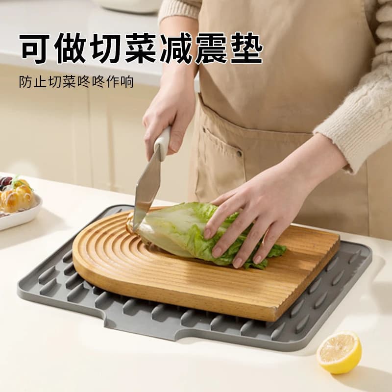 Sloped Silicone Drying Mat for Countertops, Heat-Resistant Pot Holder, Non-Slip Cutting Board Stabilizer