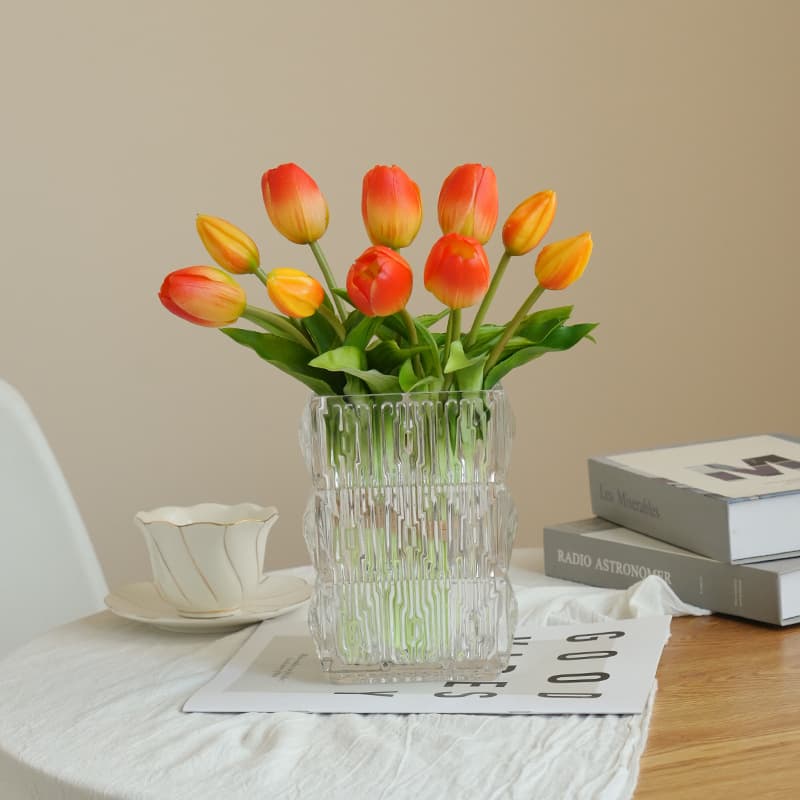 Simulated 5-head soft rubber tulips, Nordic fresh home living room floral decoration ornaments, simulated tulips