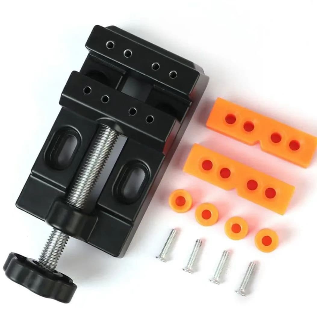 Miniature bench vise, aluminum alloy clamp, suitable for carving bodhi seeds and olives.