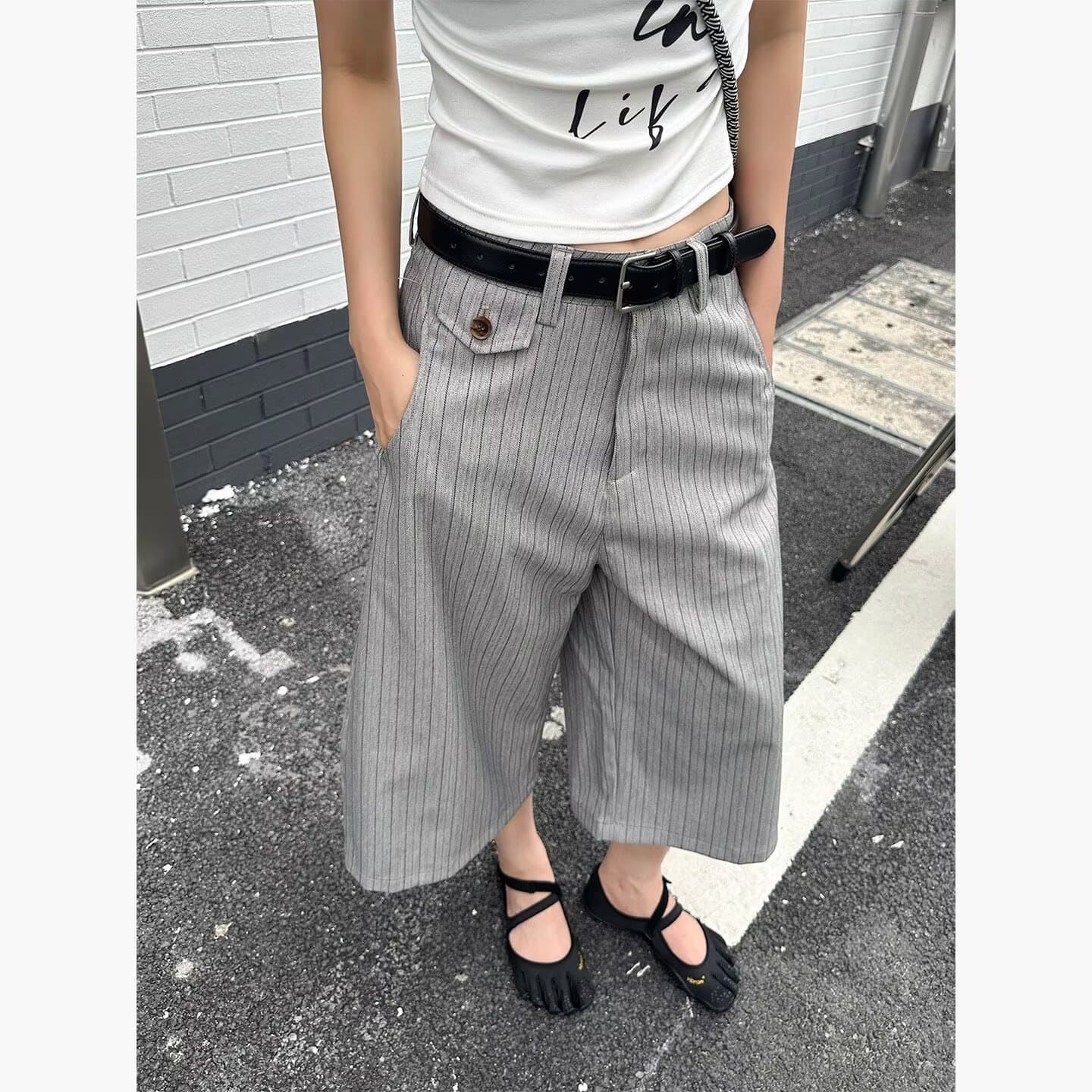In Stock Men's Summer Suit Shorts Mid-Length Striped Paris Buckle Casual Seven-Point Suit Pants Drop Shipping