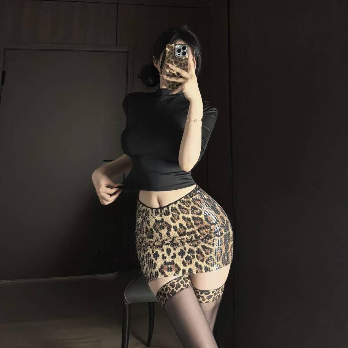 Straw Girl Sexy Hot Slim Fit Short Sleeve Top Leopard Print Sequins Skirt Slimming European and American Style 2680