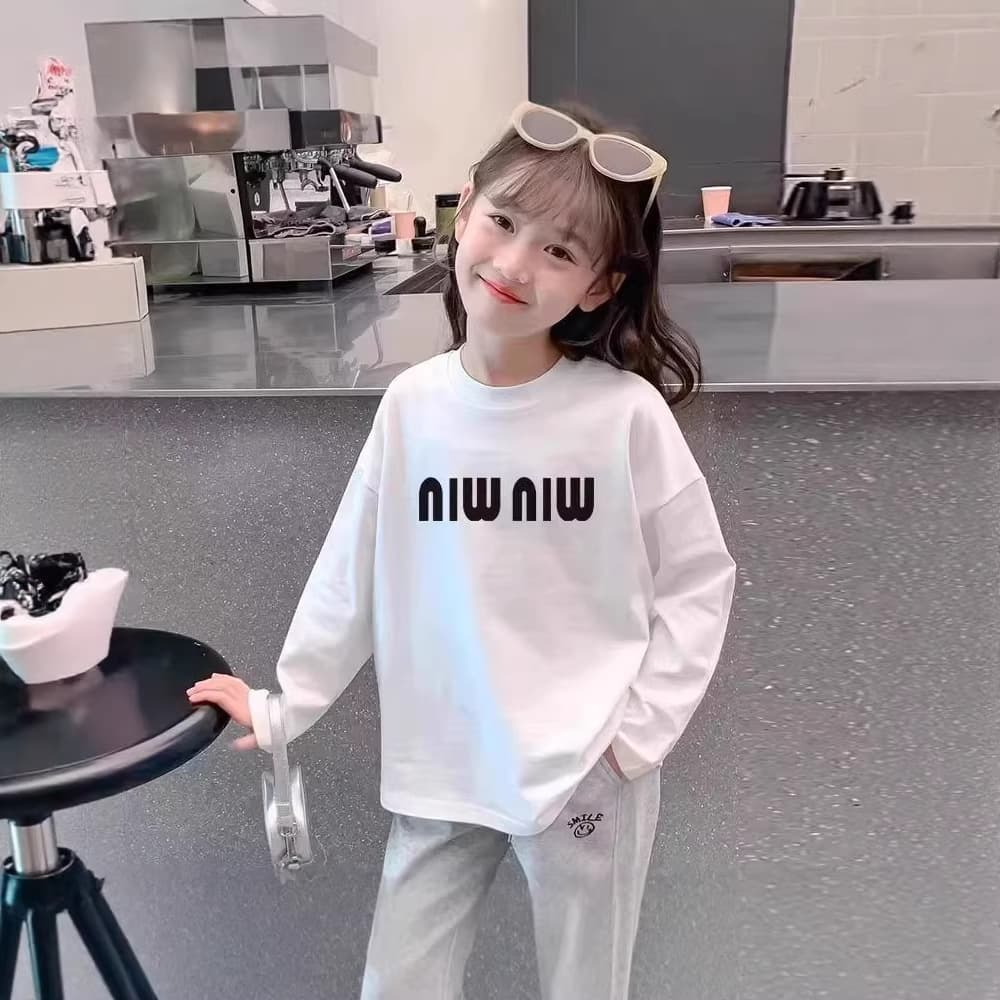 Girls' Letter Print Casual Long-Sleeve T-Shirt for Spring and Autumn, Suitable for Children Aged 6-12, Stylish Casual Inner Wear Top for Girls
