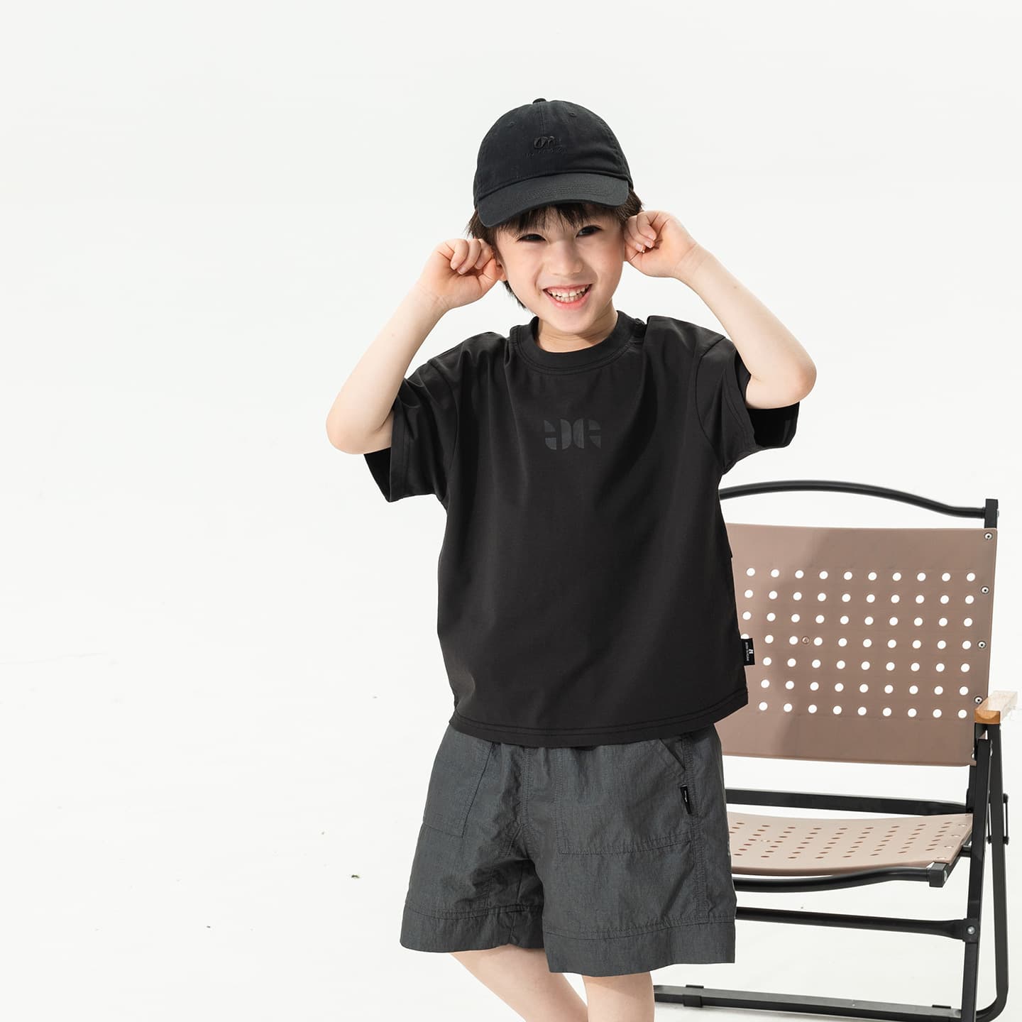 Boys' trendy contrasting color stitching printed short-sleeved T-shirt on the back Children's summer thin breathable sweat-absorbent top