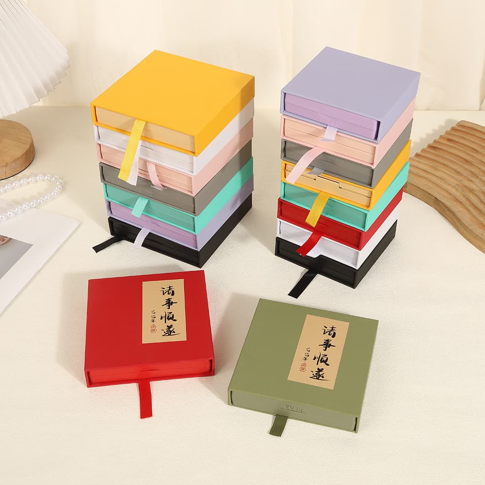PE suspended box jewelry transparent anti-oxidation display box wear armor bracelet packaging box storage film jewelry box