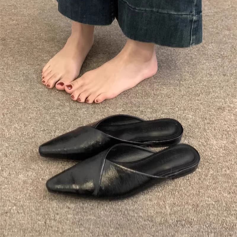 2025 Spring/Summer New Trendy Pointed Toe Closed-Toe Slippers, Vintage Versatile Flat Half Slippers Genuine Leather Sandals for Women