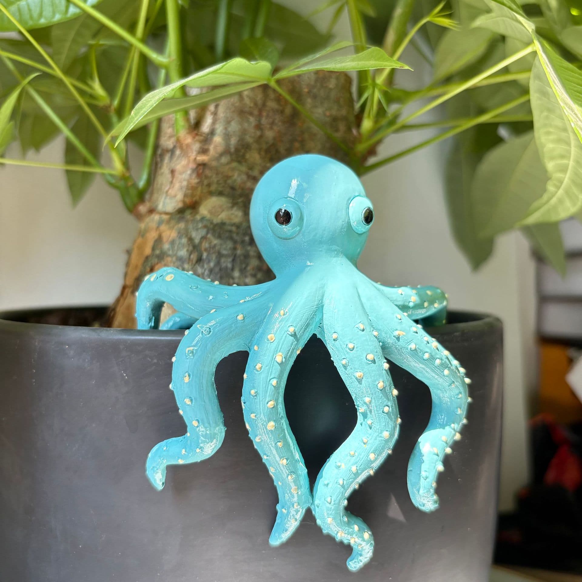 Cross-border new flowerpot pendant marine life beautiful simulated blue octopus resin statue ornaments