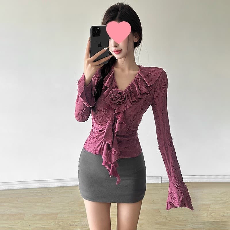 Hot girl style atmosphere three-dimensional flower V-neck women's autumn long-sleeved T-shirt chic ruffled trumpet sleeve slimming top