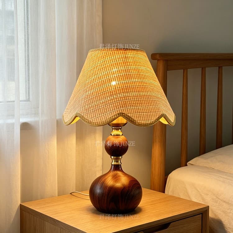 Cross-border Table Lamp Fabric LED Table Lamp Light Luxury Walnut Table Lamp American Style Bedroom Bedside Anti-Blue Light Flicker-Free Table Lamp