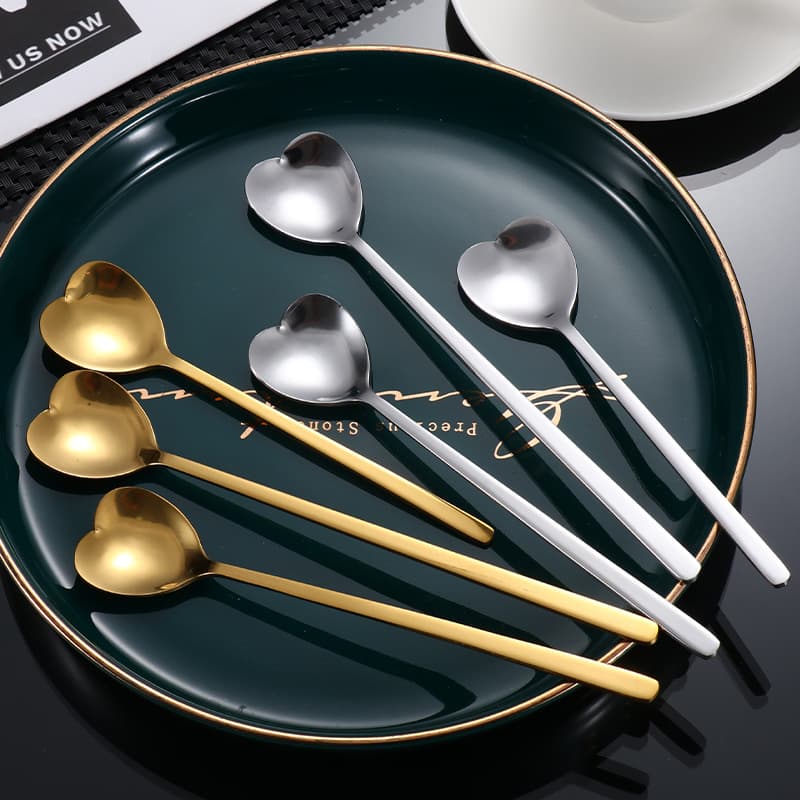 Stainless Steel Spoon Gold Coffee Spoon Long Handle Ice Spoon Honey Stirring Spoon Dessert Spoon for Mug Heart