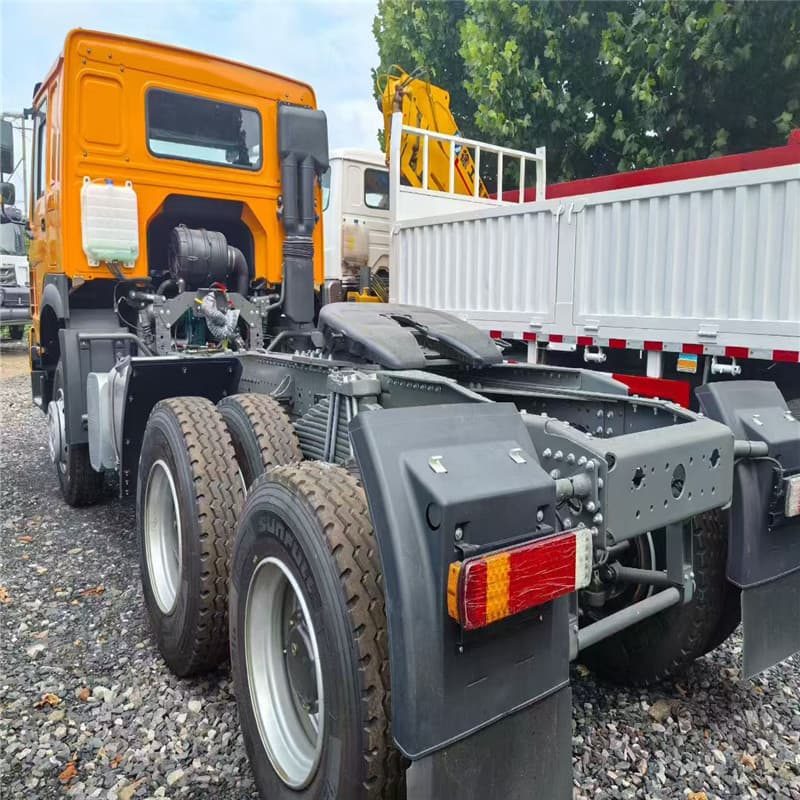 Export semi-trailer tractor units, used Howo tractor units, dual-drive heavy-duty tractor units with 371 horsepower.