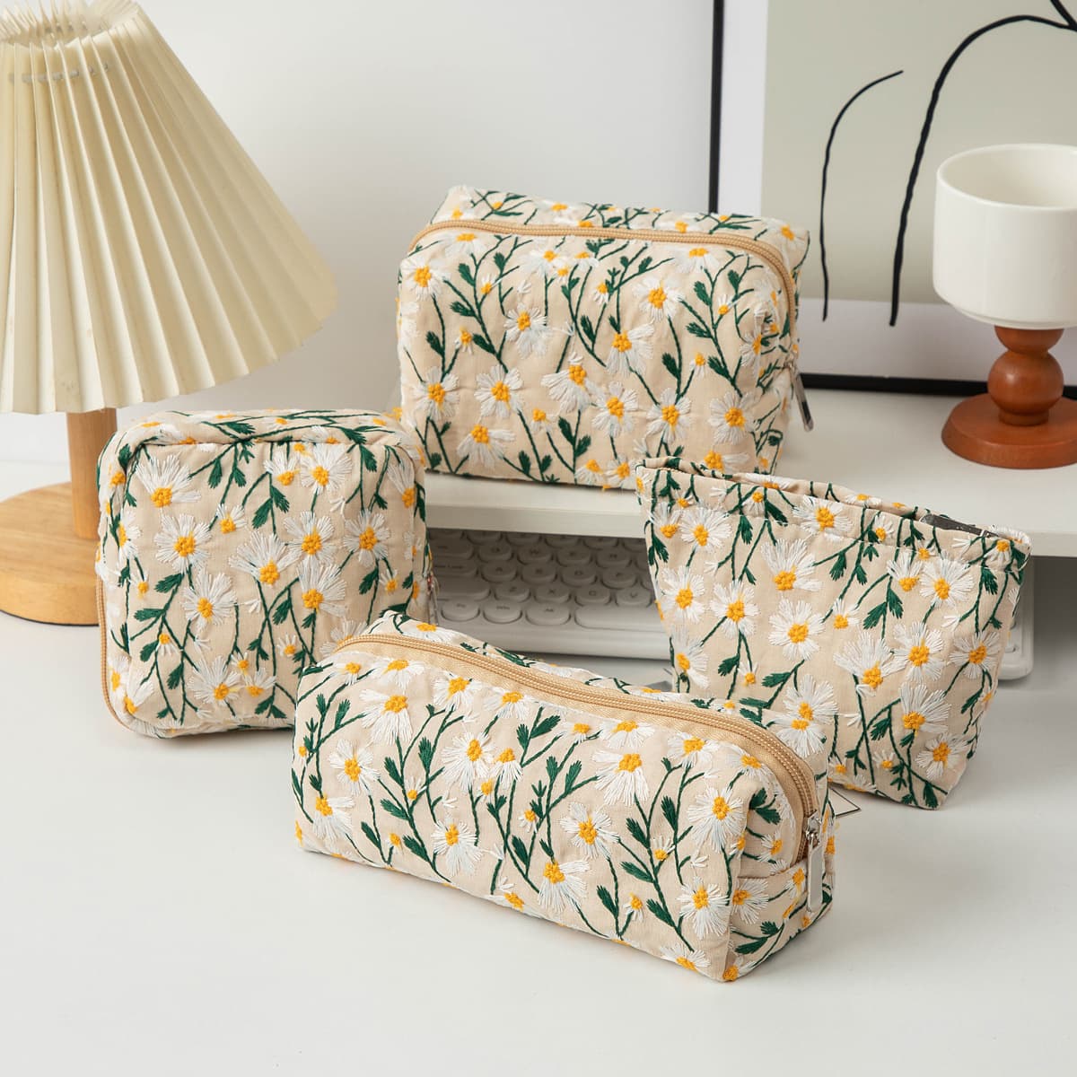 New Cross-border Ins-style Large-capacity Canvas Cosmetic Bag with Daisy Embroidery, Portable Travel Toiletry Organizer