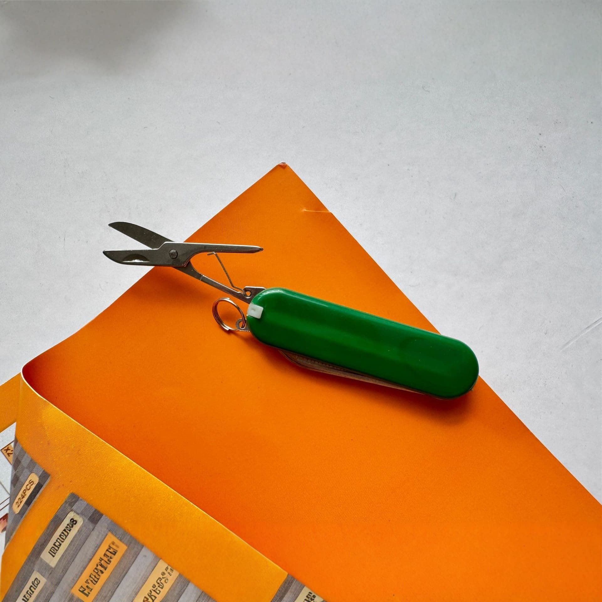 Stainless Steel Multi-function Folding Knife with Plastic Handle, Three-Blade Outdoor Gift Knife