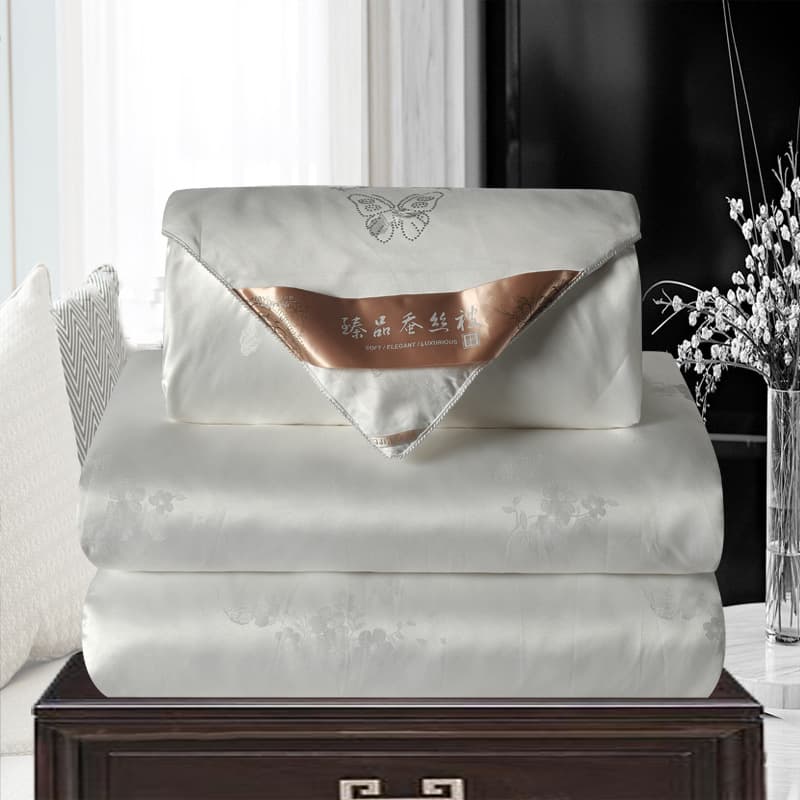Gift Box Mulberry Silk Quilt, Thick and Warm Autumn/Winter Quilt Core, Single and Double Quilt Core, Promotional Gift Wholesale