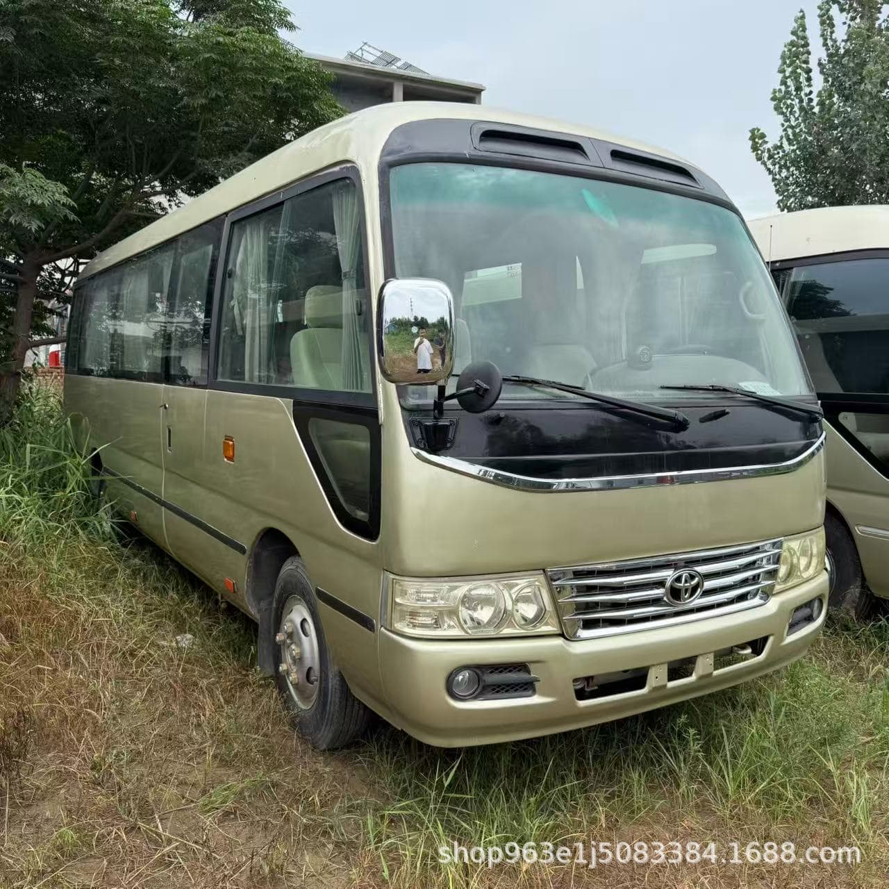 Cross-border Export 20-Person Coach Comfortable Cabin Luxury Passenger Compartment Toyota Small and Medium Minibus