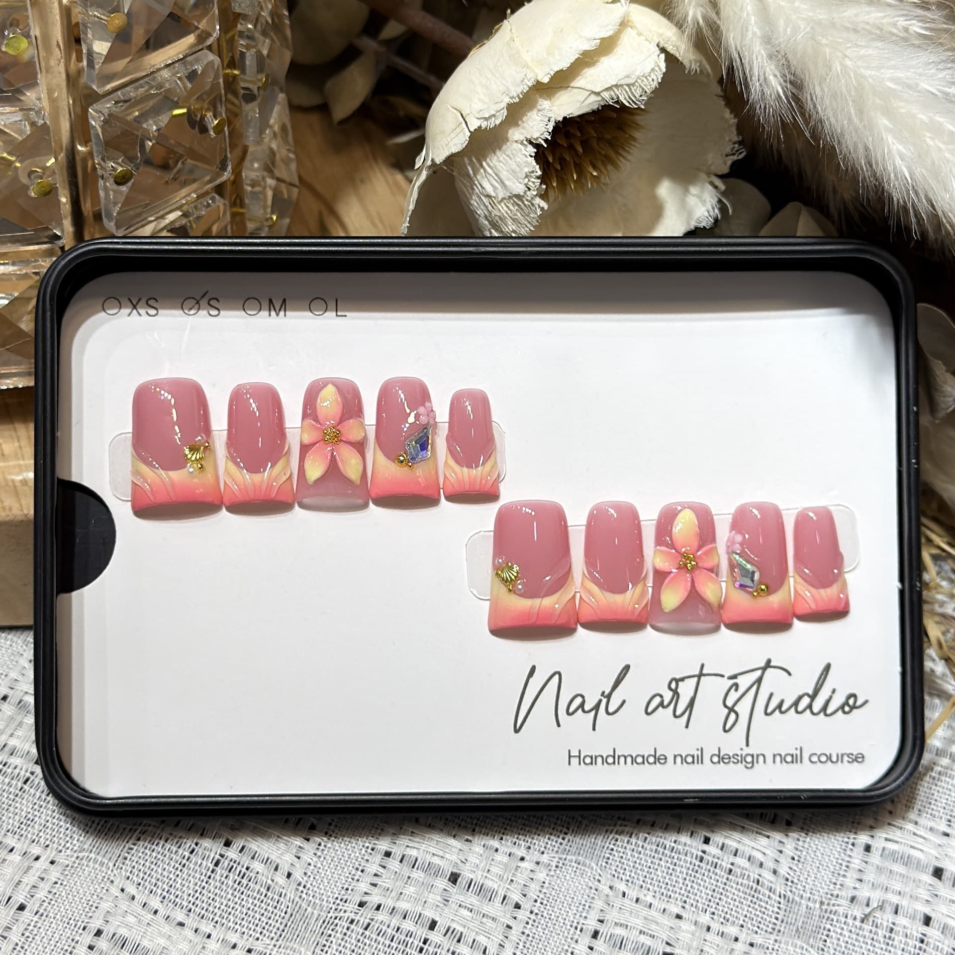 Dairuisen [Velvet Red Begonia] Cross-Border Best-Seller Handmade Press-On Nails Cream Yellow Carved Shell Nail Art