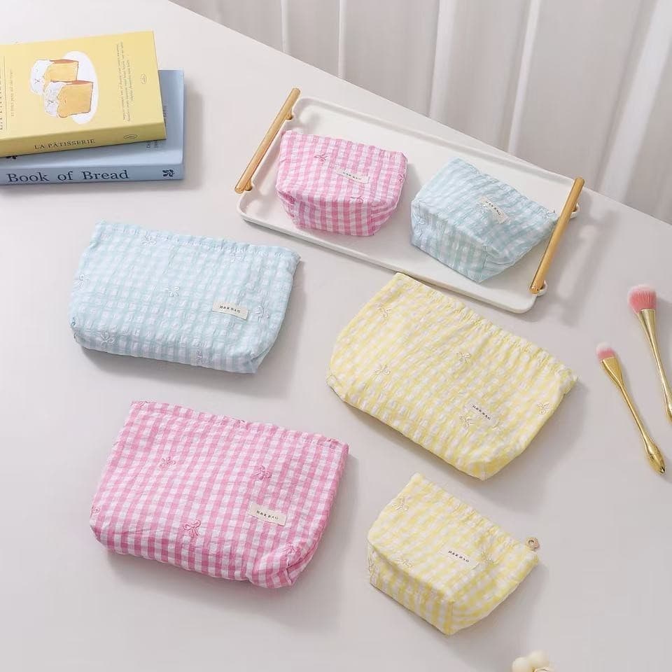 Ins fresh plaid bow embroidered cosmetic bag portable zipper closure clutch skin care product storage bag