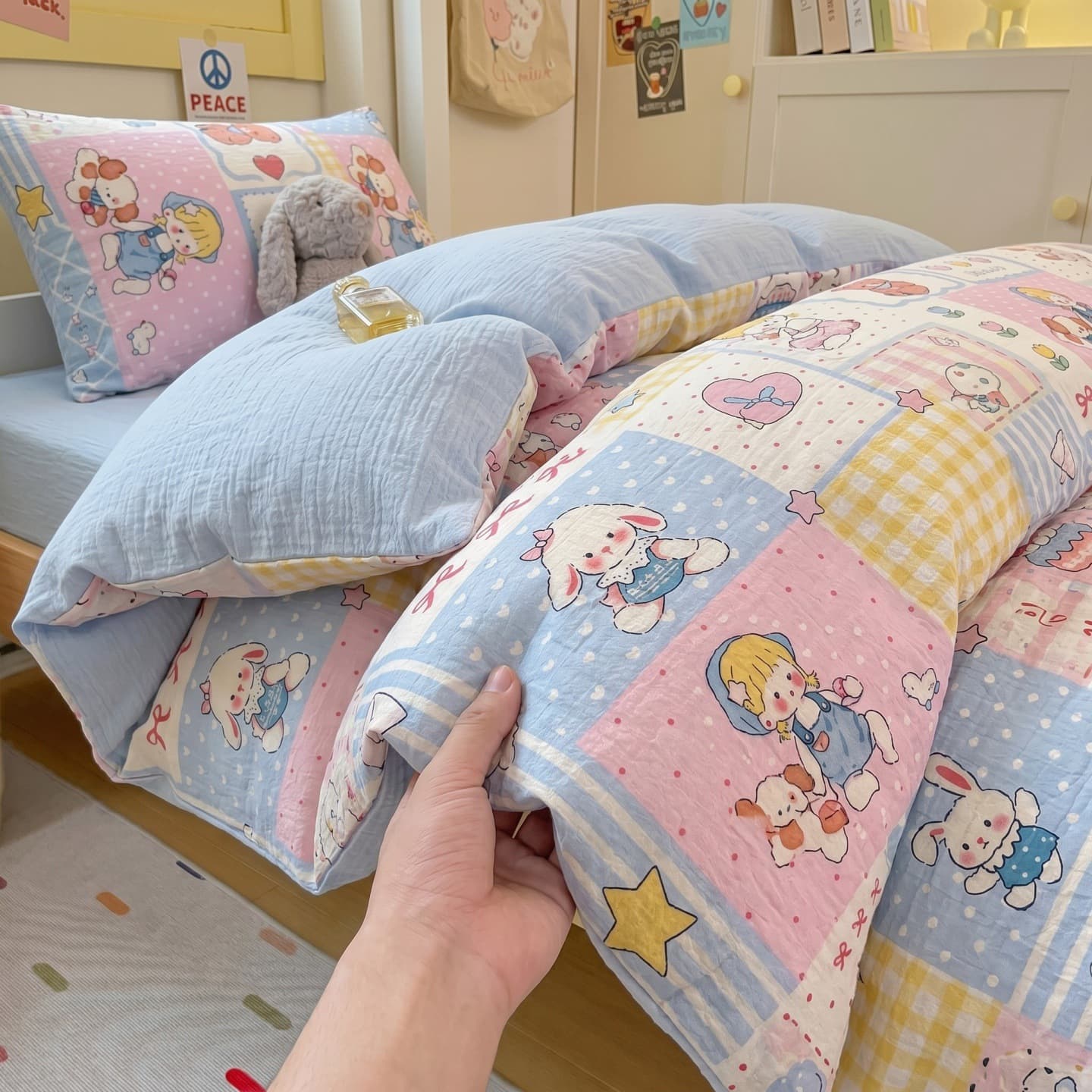 2026 new puff yarn bed four-piece set cream style student dormitory home bedroom single bed three-piece set