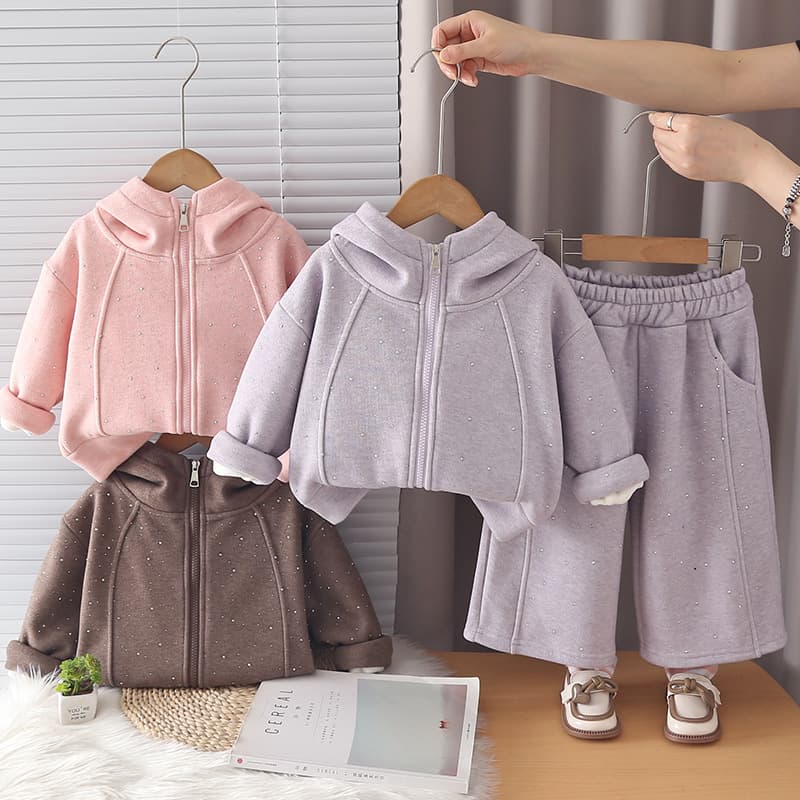 Girls' Late Autumn Fleece-Lined Set 2026 New Little Girl Winter Shiny Sweet Sporty Thickened Two-Piece Set Wholesale