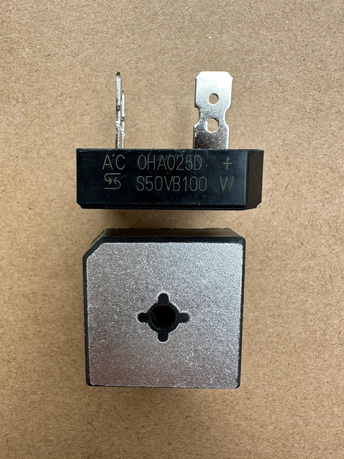 Hill S50VB100W rectifier bridge with heatsink at the bottom, stable and durable, 50A1000V, new