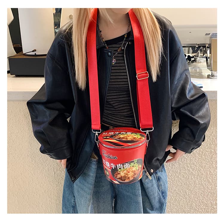 New Simulation Bucket Instant Noodle Zipper Bucket Small Bag Trendy Shoulder Bag for Women Tote Bags