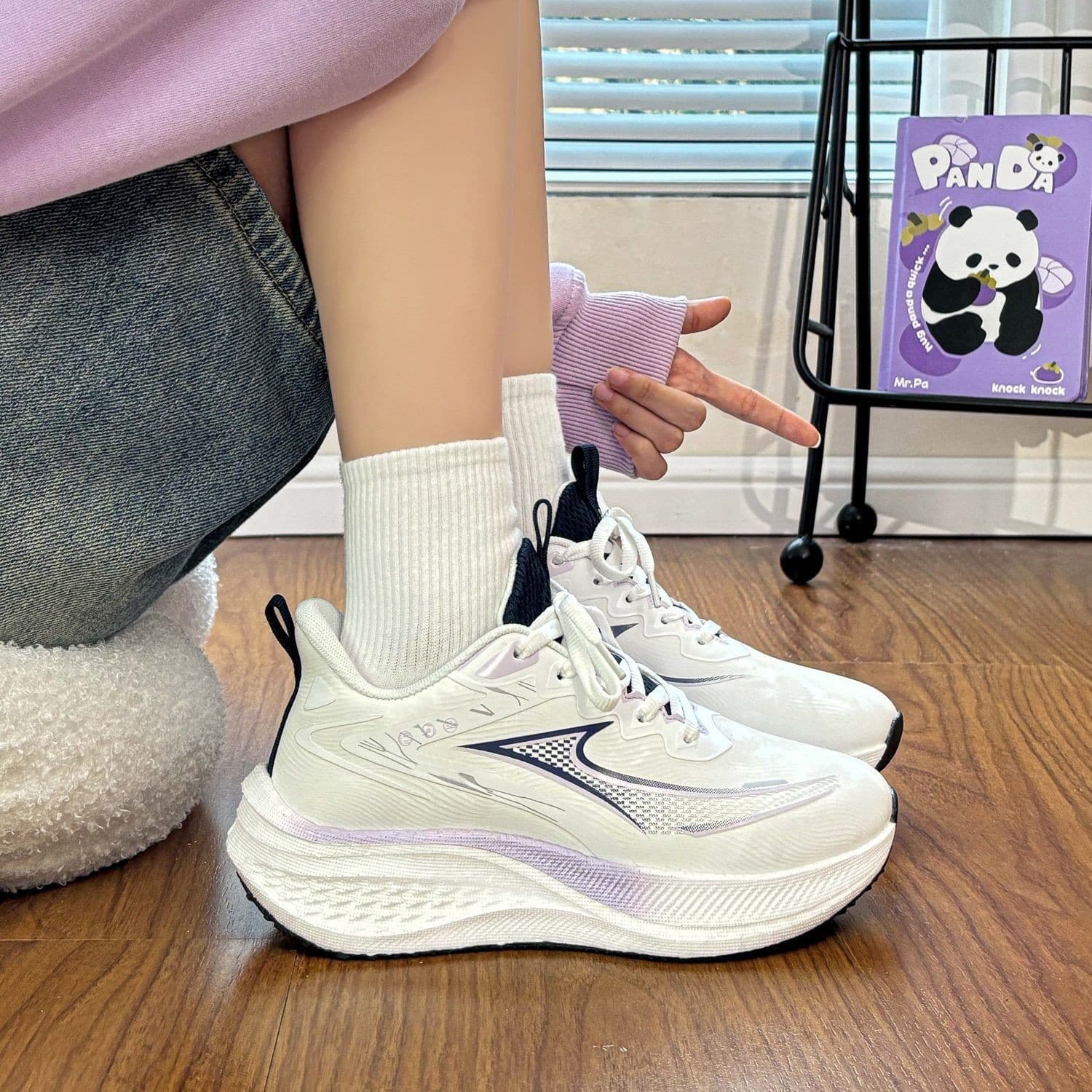 Ultra-Light Popular Running Shoes for Women 2026 Spring New Leather Durable Student Lightweight Cushioned Running Shoes