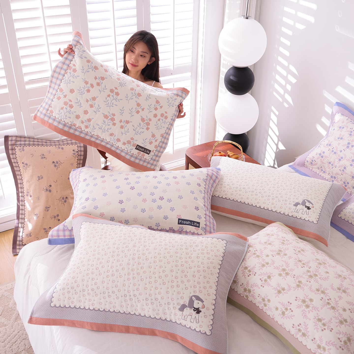 A pair of pure cotton thickened pillowcases, suitable for students and adults, soft and comfortable gauze pillowcases, suitable for all seasons.
