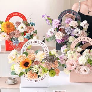 Simple Hollow Handheld Flower Basket Paper Teacher's Day Flower Bouquet Floral Arrangement Flower Arrangement Paper Box Packaging Box
