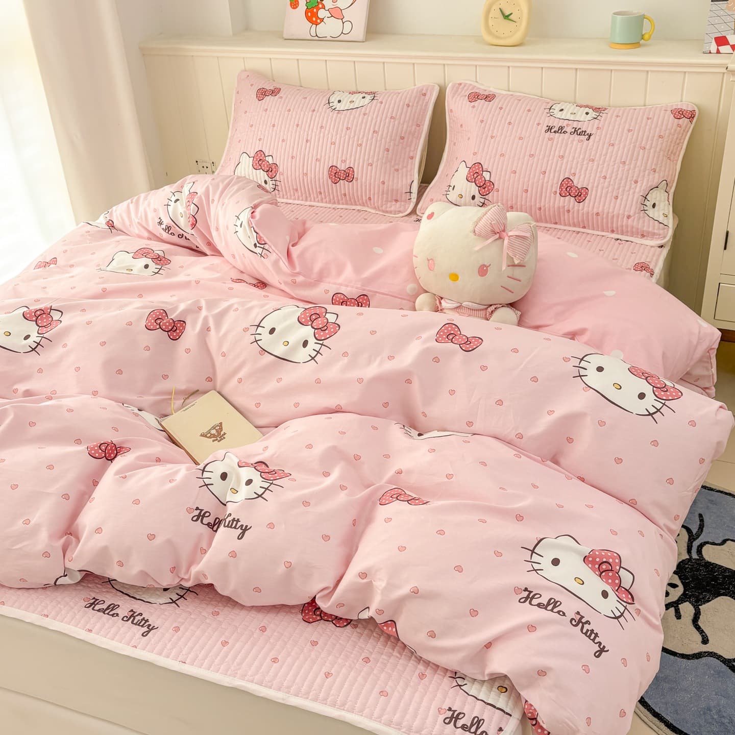 Official Cartoon Cotton Bed Cover Four-Piece Set, Children's Pure Cotton Mattress Pad with Cotton Padding, Thickened Anti-Slip Bed Protector Sheet
