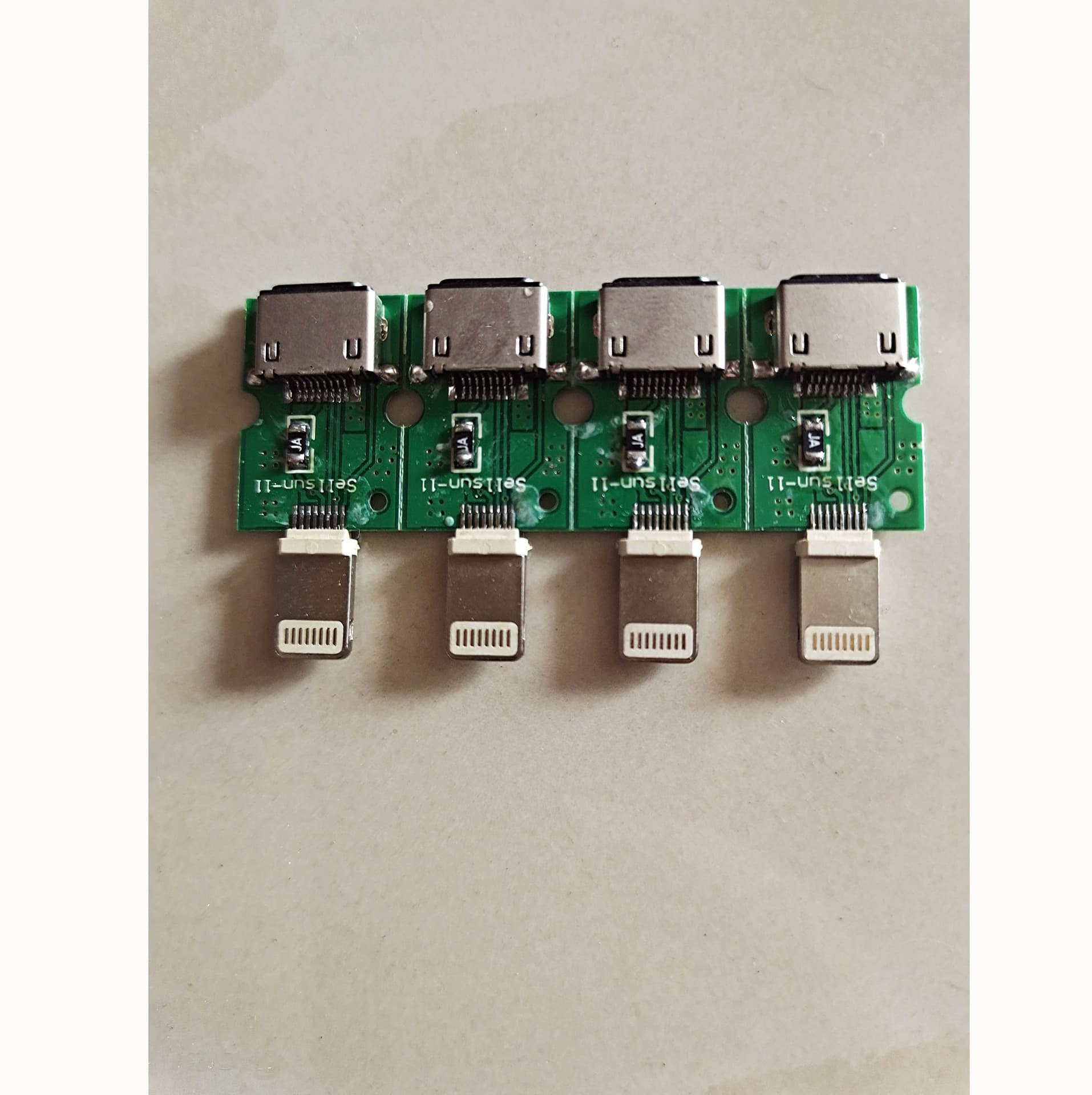 Anti-burn Apple male to female F-M DIP adapter board, USB test board, data cable interface, Apple board with female connector.
