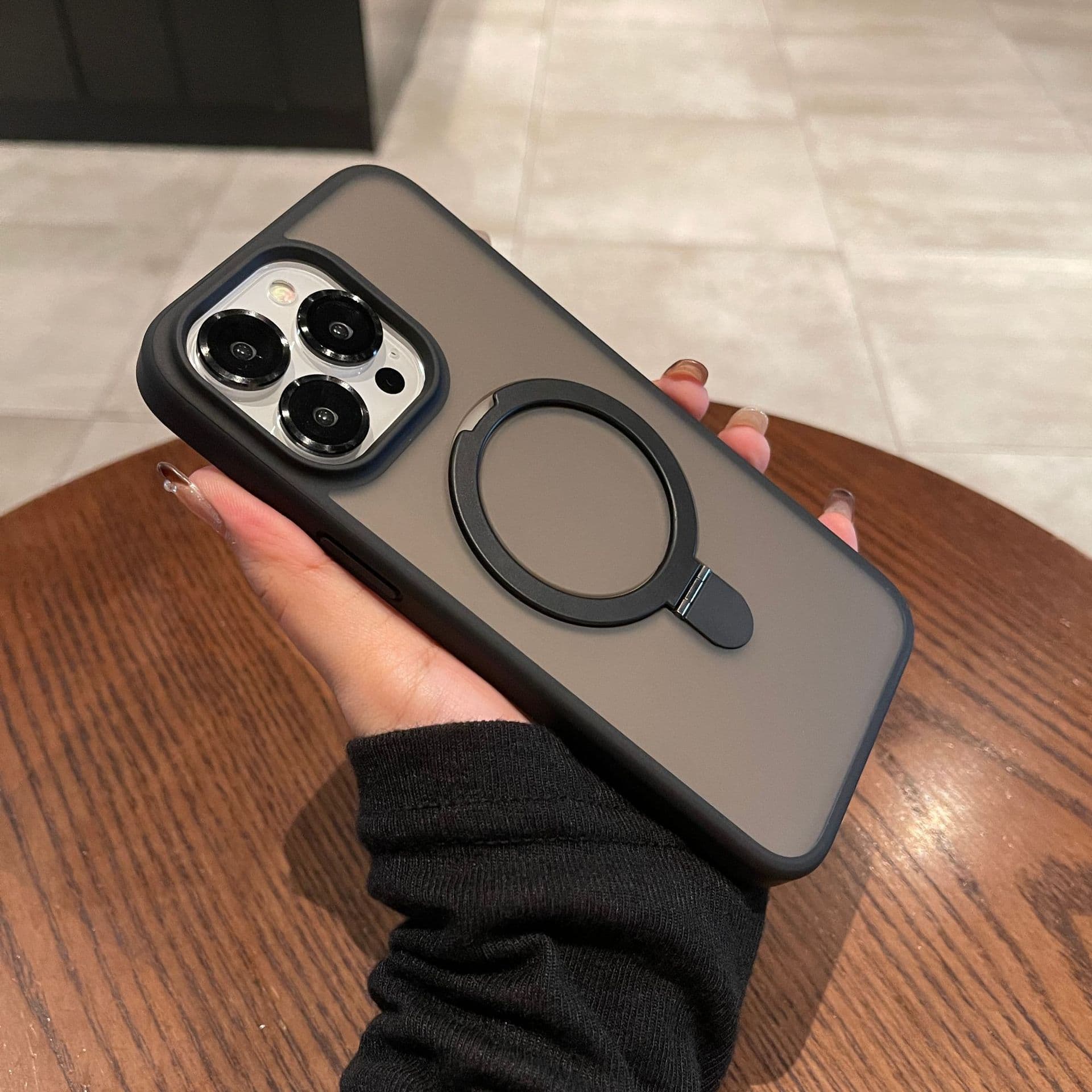 The iPhone 17 Fulcrum case matte magnetic is suitable for iPhone 16 Pro Max with lens film mount protective cover
