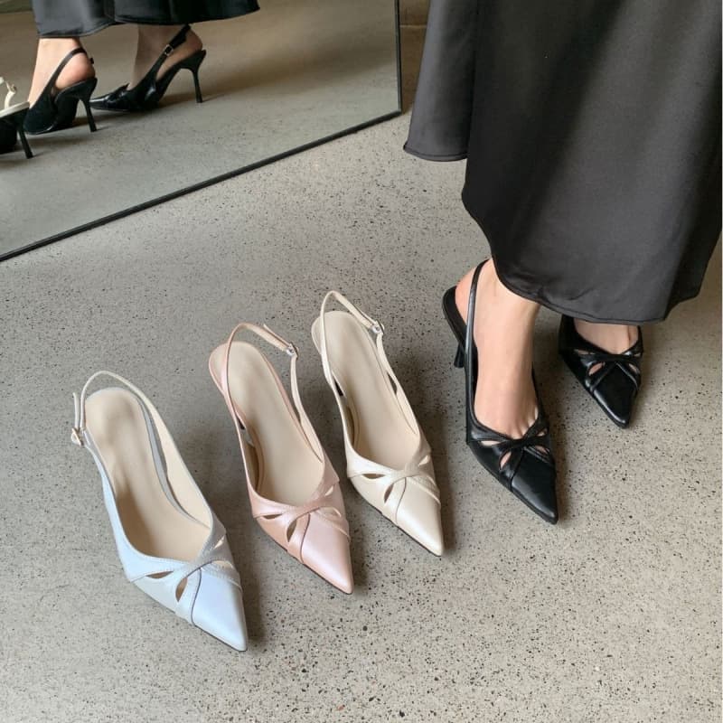 [Excluding Tax] French Style Small High Heel Women's 2026 Elegant Hollow Pointed Toe Thin Heel Closed Toe Sandals