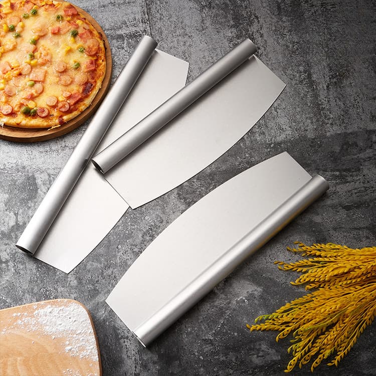 Factory direct stainless steel integrated half-moon pizza cutter, dough cutting tool for baking