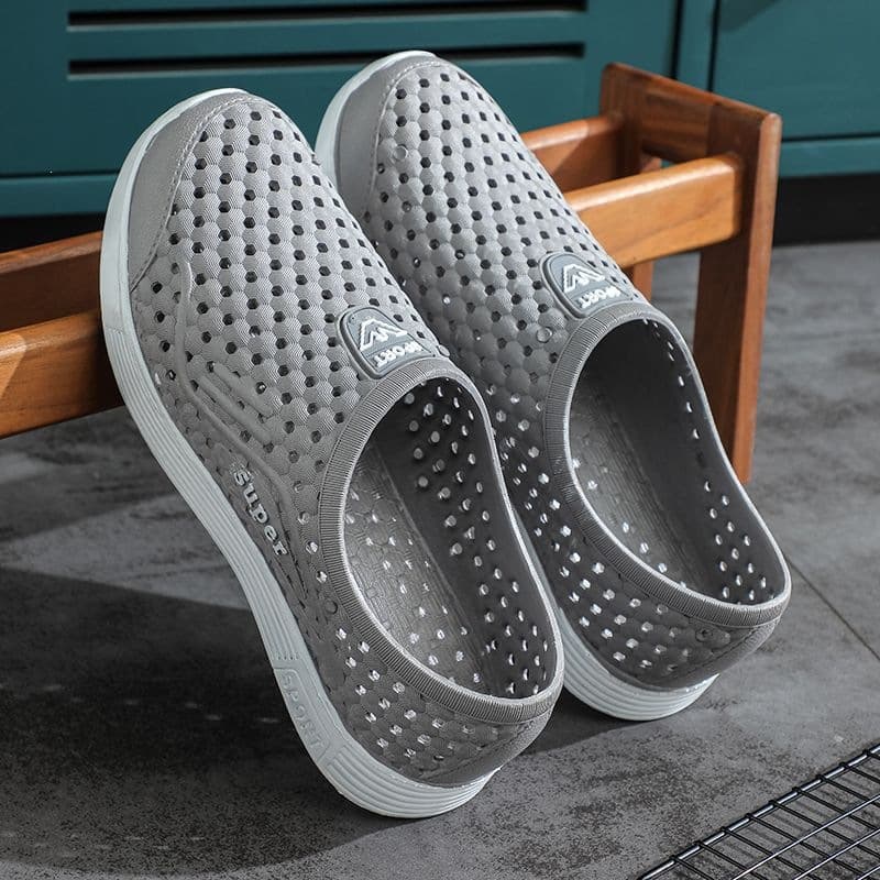 Men's Croc-Style Shoes, Summer Mesh Sandals for Outdoor, Water, and Beach Wear