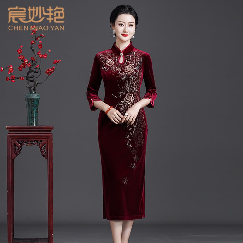 Middle-Aged/Elderly Women's Clothing Autumn/Winter New Elegant Mother Dress Velvet Dress High-End Gown Cheongsam Wholesale Drop Shipping