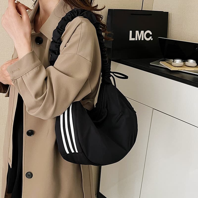 New Three-Stripe Cloud Bag Women's Shoulder Bag Minimalist Versatile Large Capacity Fashionable Sports Lightweight Crossbody Bag for Women
