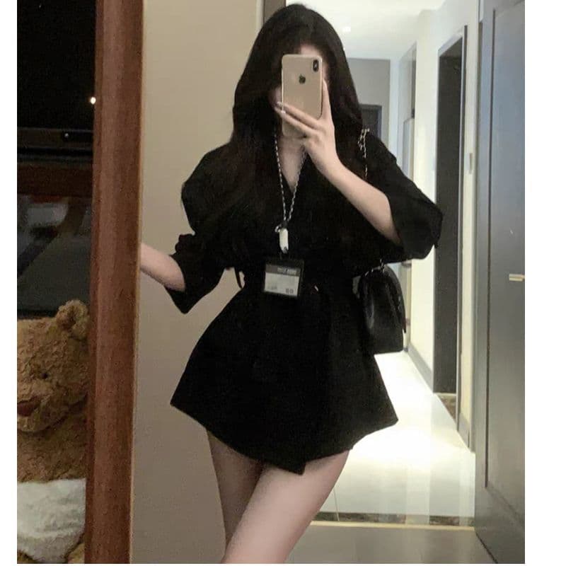 Korean style black windbreaker for women 2026 spring and autumn new fashion versatile casual waist slimming jacket trend