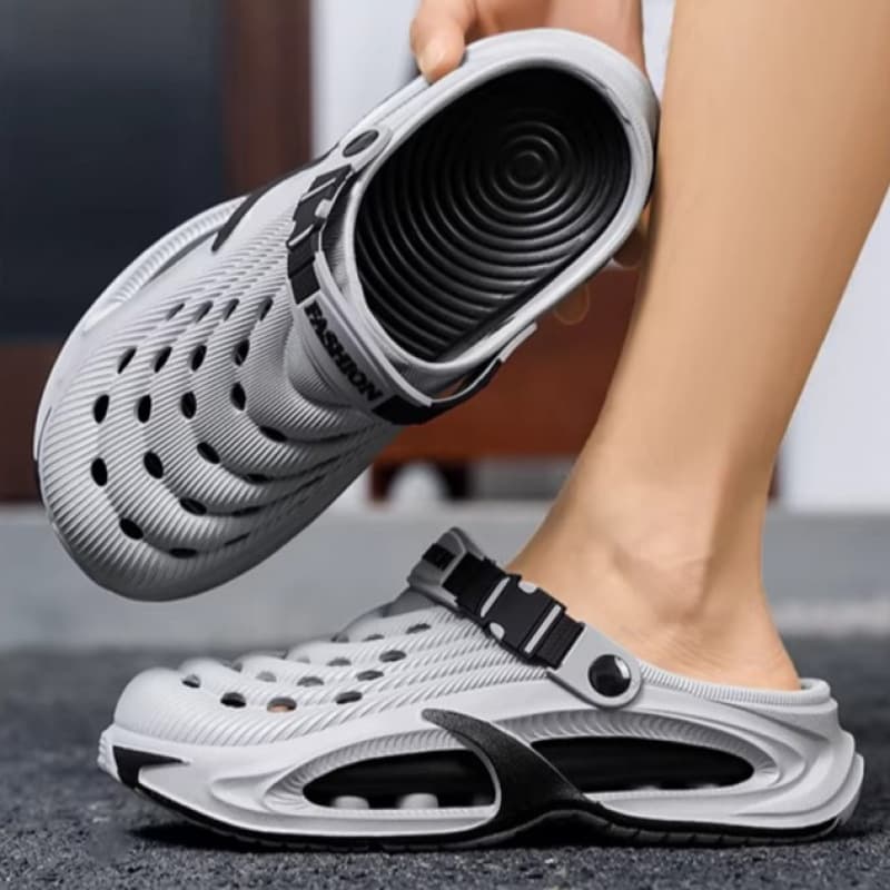 Summer 2026 New Trendy Men's Clog Shoes, Non-Slip Thick Sole, Dual-Purpose Driving and Beach Sandals & Slippers